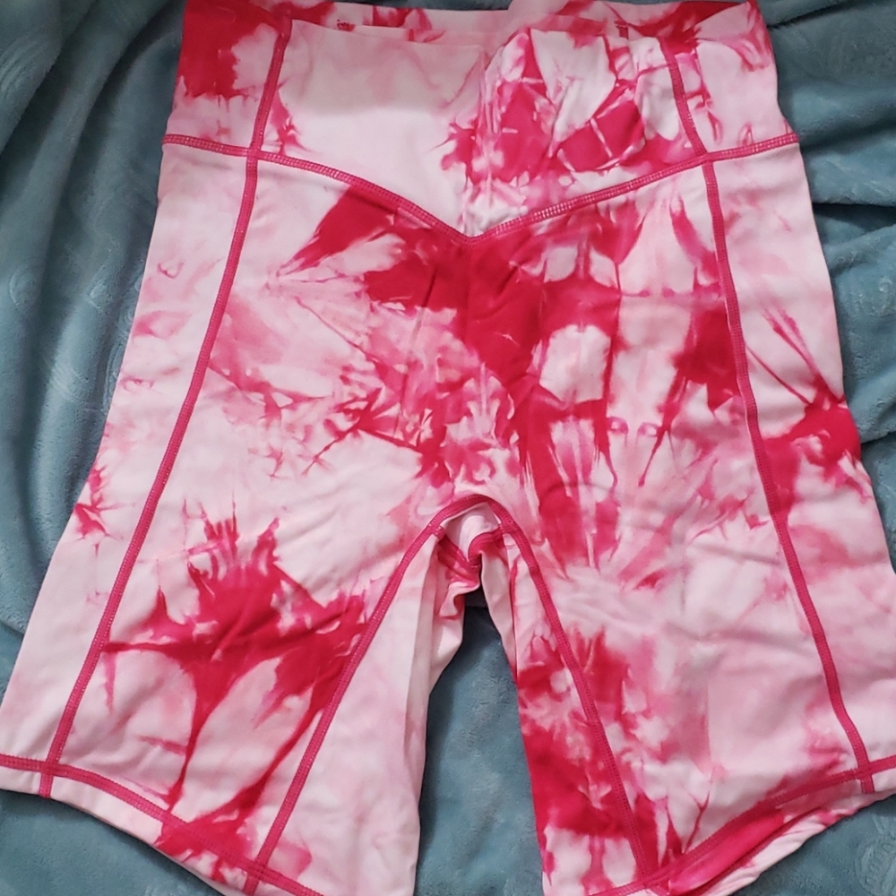 Balance Athletica Oasis Rider Shorts in Hibiscus